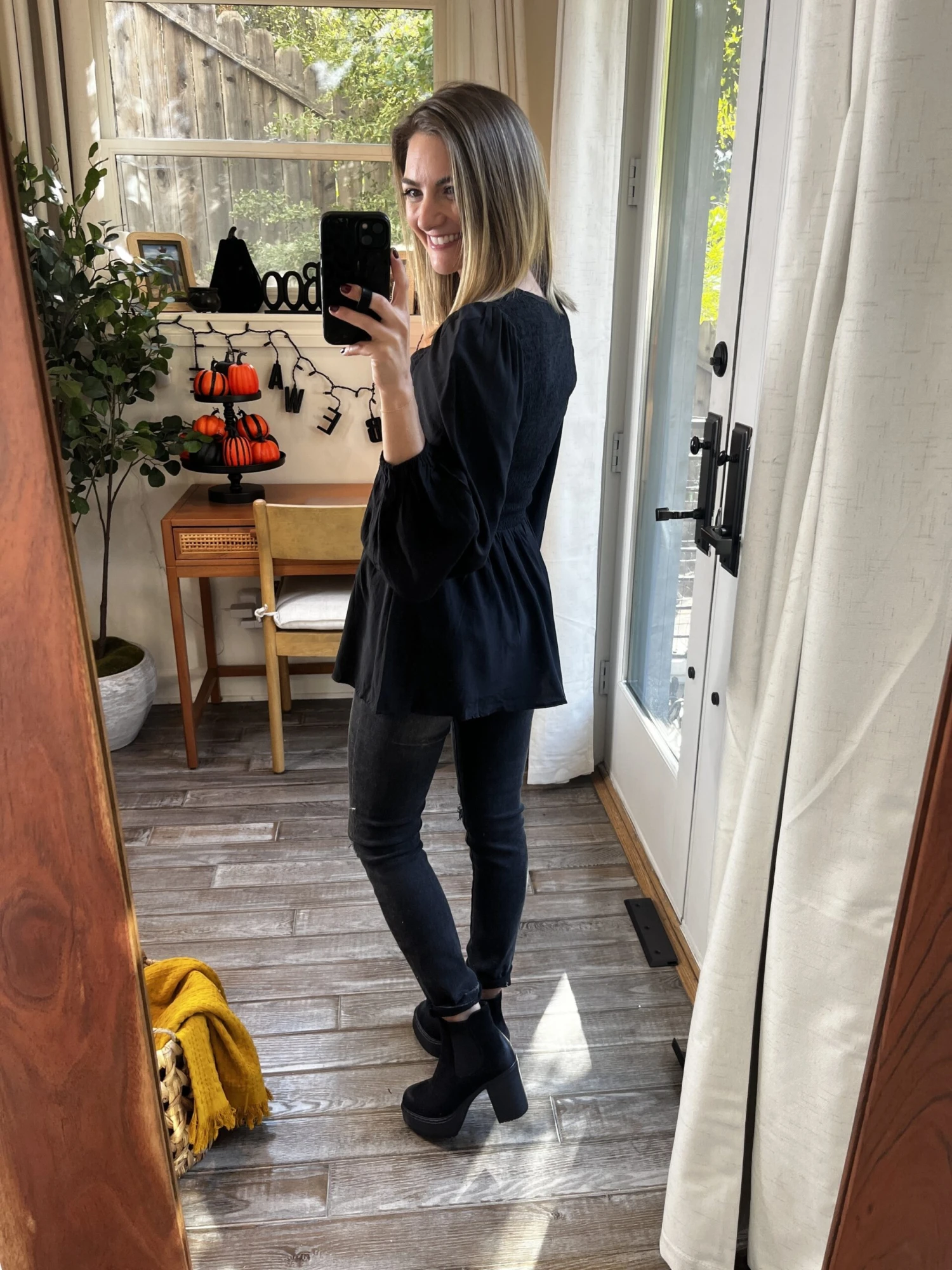 I'm Going Out Tonight Top | S-3XL *Final Sale* 4 I'm Going Out Tonight Top | S-3XL *Final Sale* - Image 2