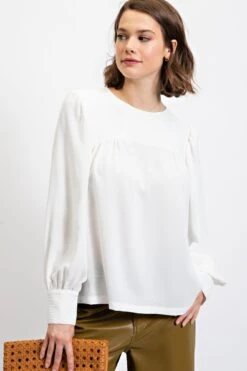 Keyhole Back Crepe Woven Top | S - L Easel